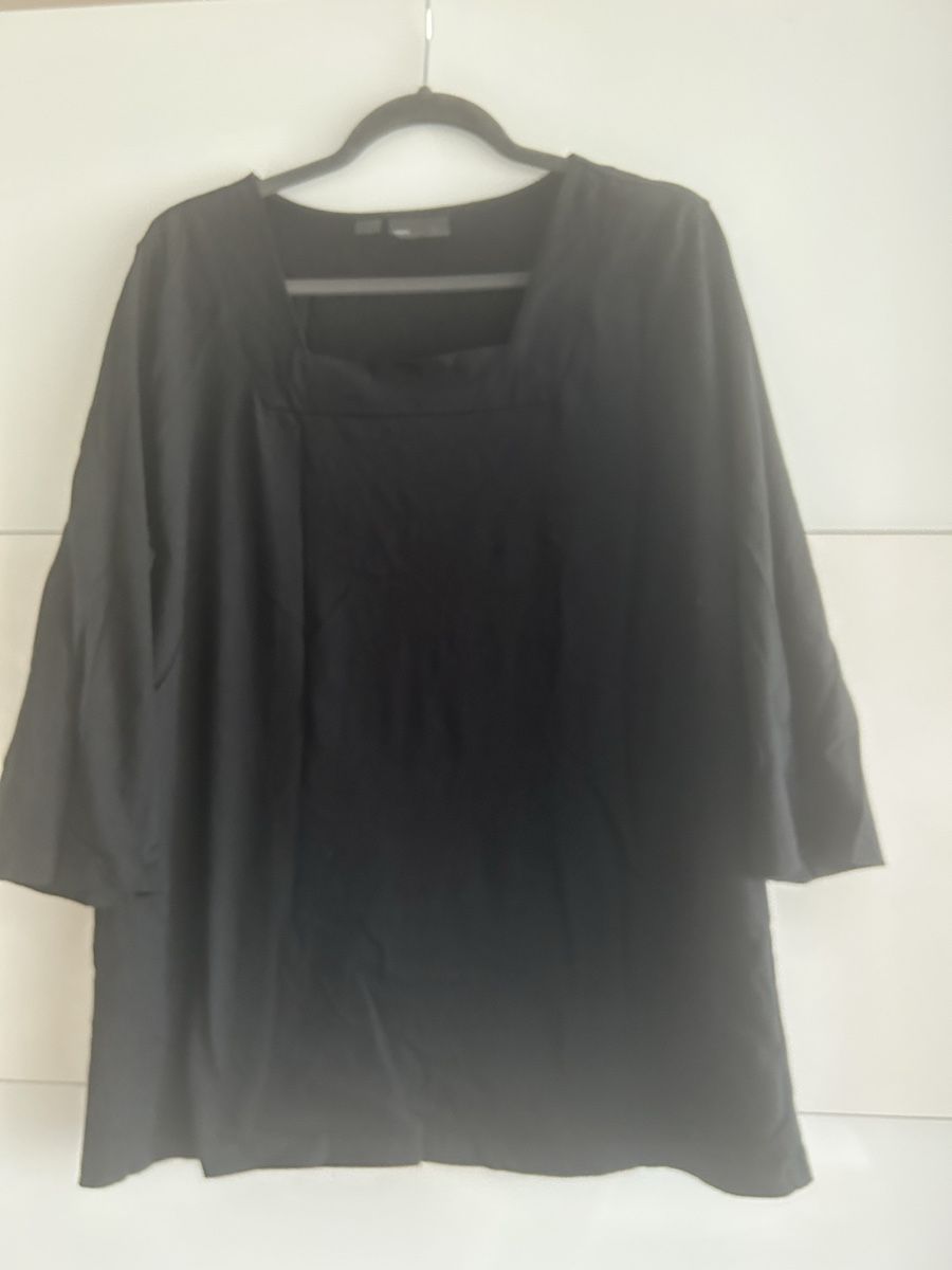 T-Shirts: Schwarzes  3/4 Arm Tschirt Grösse 48/50 – Gebraucht aus Oftringen von Jola16