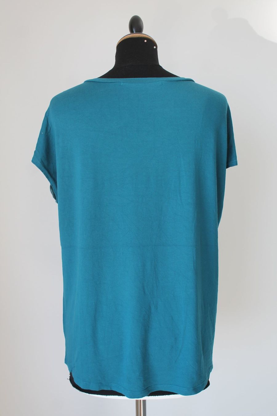 Desigual T-shirt: T-Shirt DESIGUAL taille L – Usato da Chez-le-Bart venduto da jasse 1