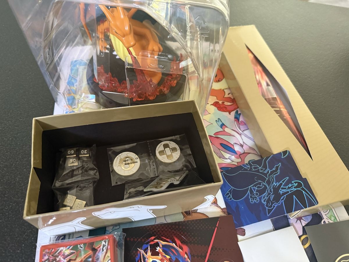 Pokémon Carte collezionabili: Pokémon - Charizard Pack !!! – Nuovo (secondo la descrizione) da Uvrier venduto da sauma85 2
