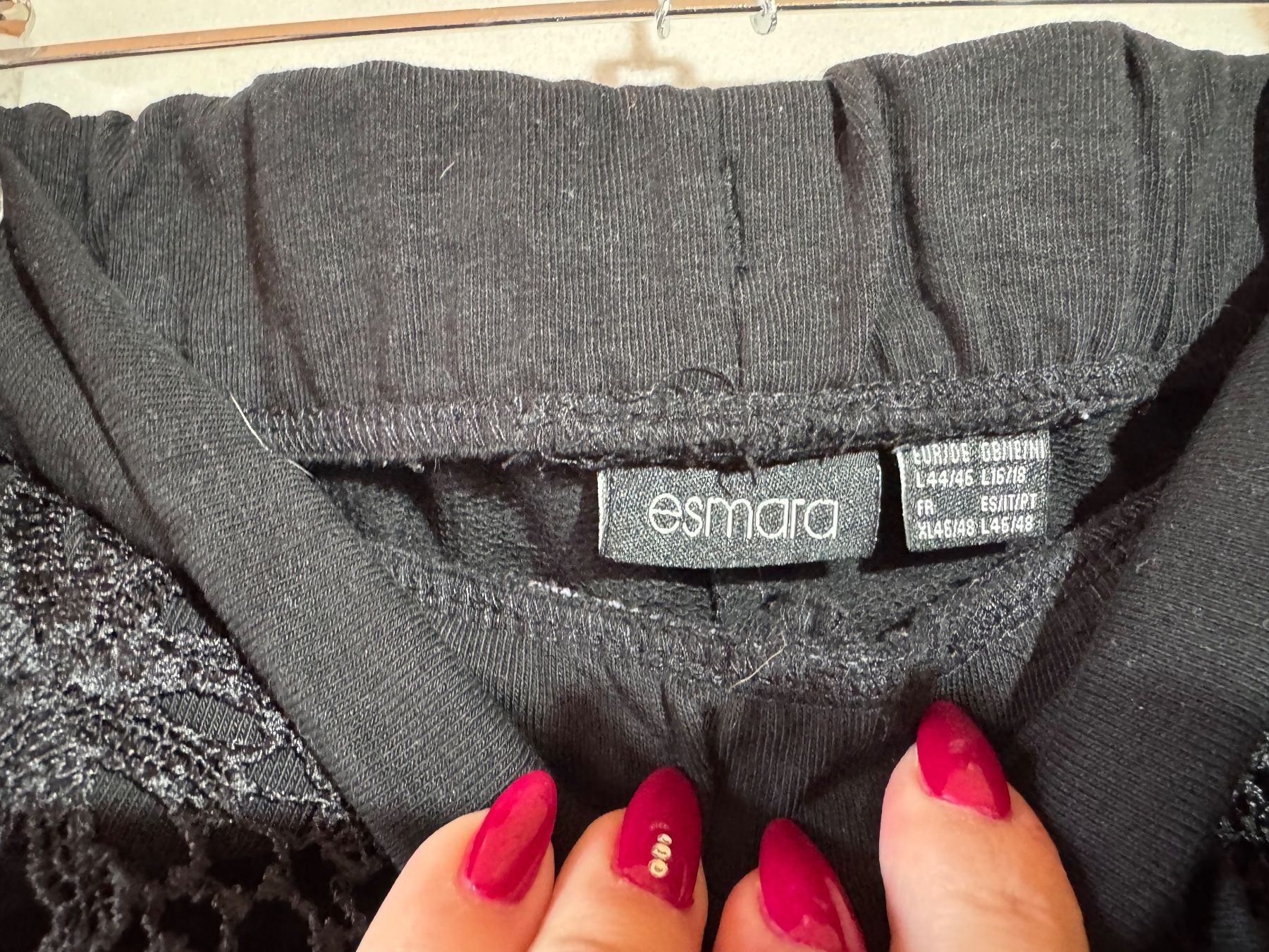 Pantaloni: Schwarze Shorts von Esmara 44/46 – Usato da Grosswangen venduto da SALE_SALE_SALE 3