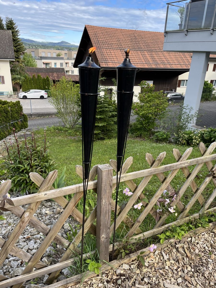 Candele: 2 schwarze Fackeln mit Citronellaöl – Usato da Rottenschwil venduto da gle81 2