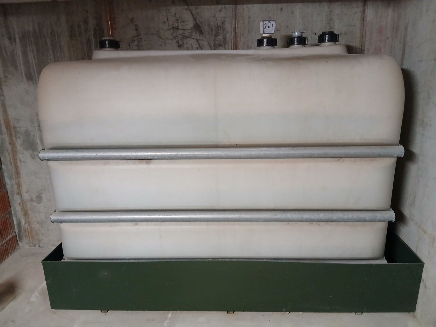 Riscaldamento: Heizöltank 2000 Liter – Usato da Davos Frauenkirch venduto da one1