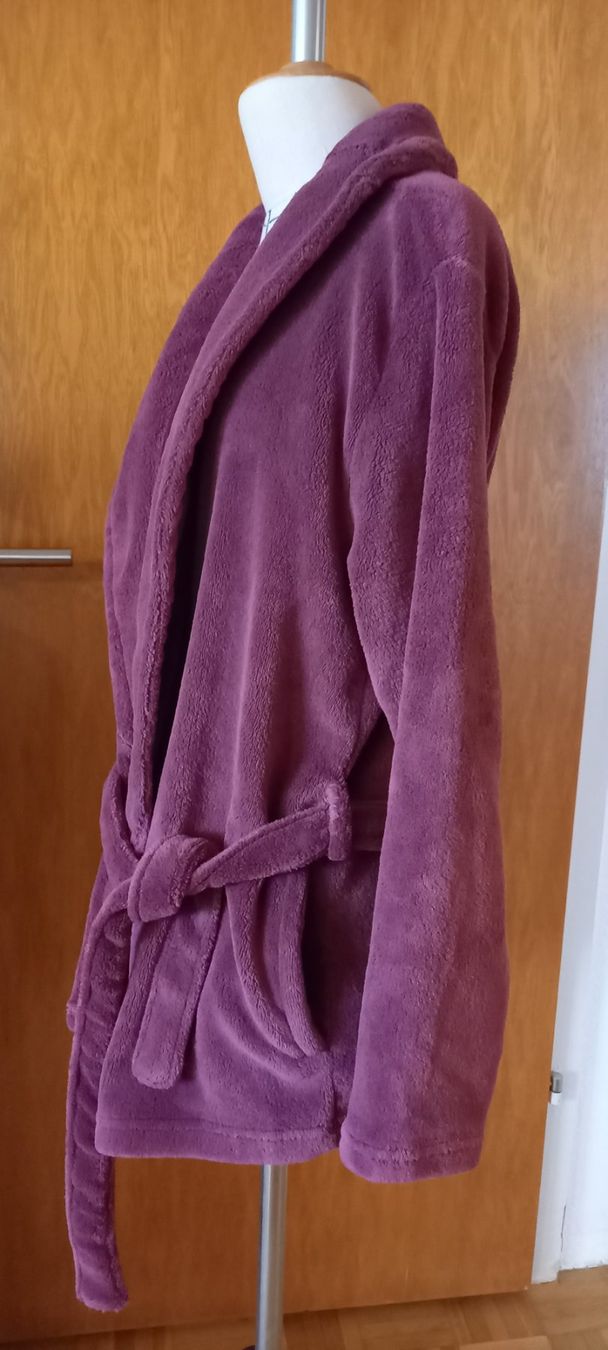 Accappatoi: Kuscheljacke bordeaux Gr 36 – Usato da Zwillikon venduto da Leewii 1