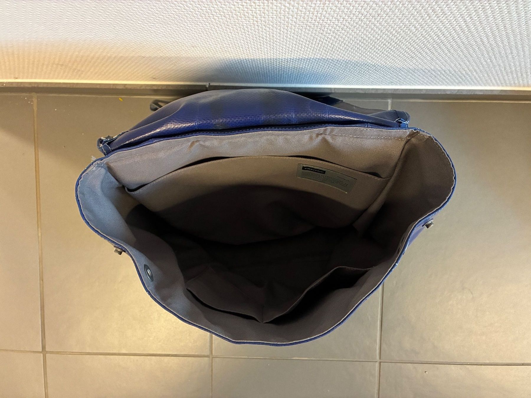 Freitag Zaini: Freitag Rucksack R522 TSCHINGEL – Usato da Adlikon venduto da haruisu 5
