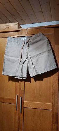 kurze Damenhose