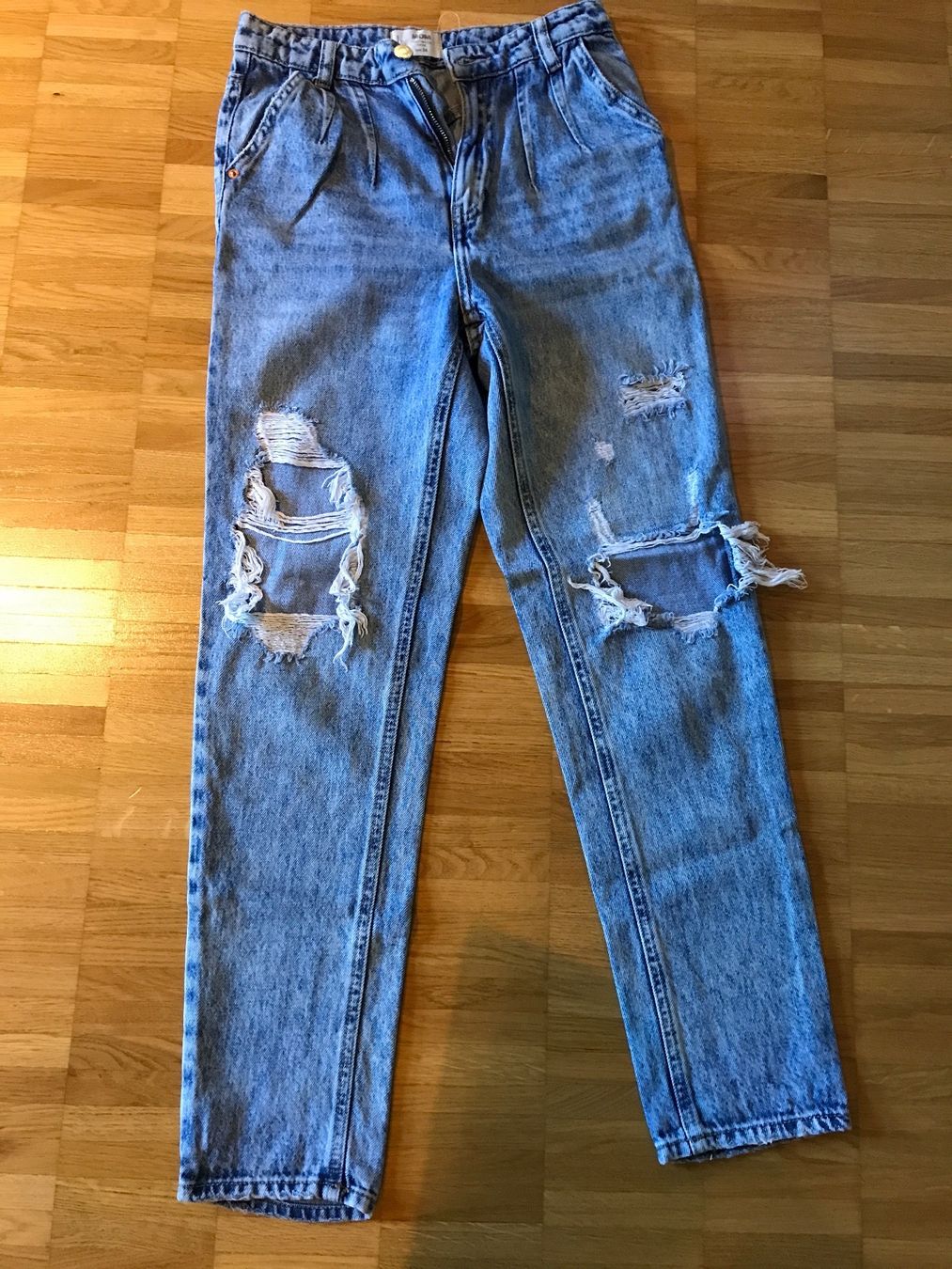Tally Weijl Hosen: Mom Jeans Gr 34 – Gebraucht aus St. Margrethen SG von kellenbh
