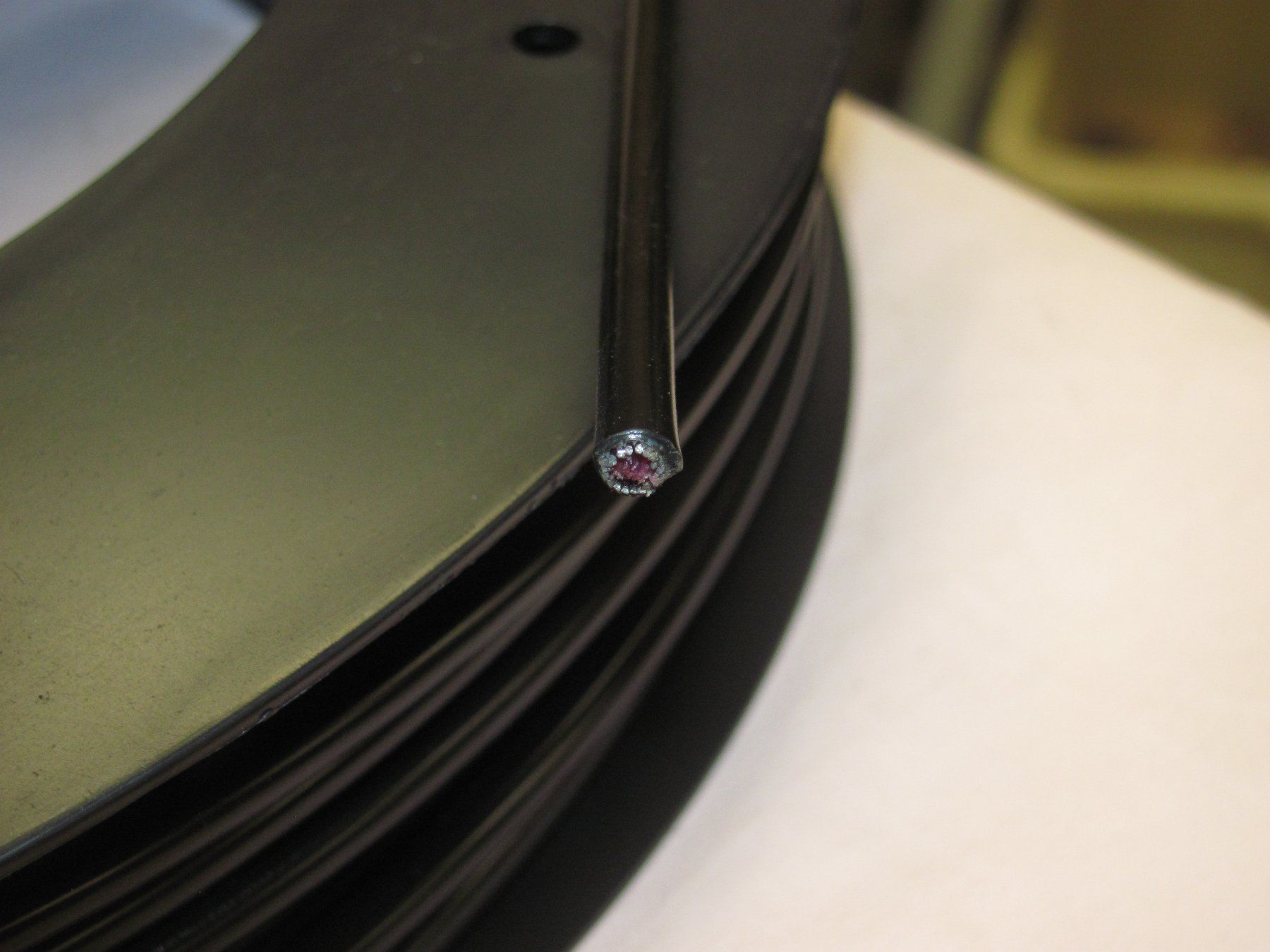 Shimano Pezzi di ricambio: 40 Meter SIS Kabelhülle 5mm MTB Bremskabel Bowdenzug – Nuovo e nell'imballaggio originale da Malters venduto da Monark