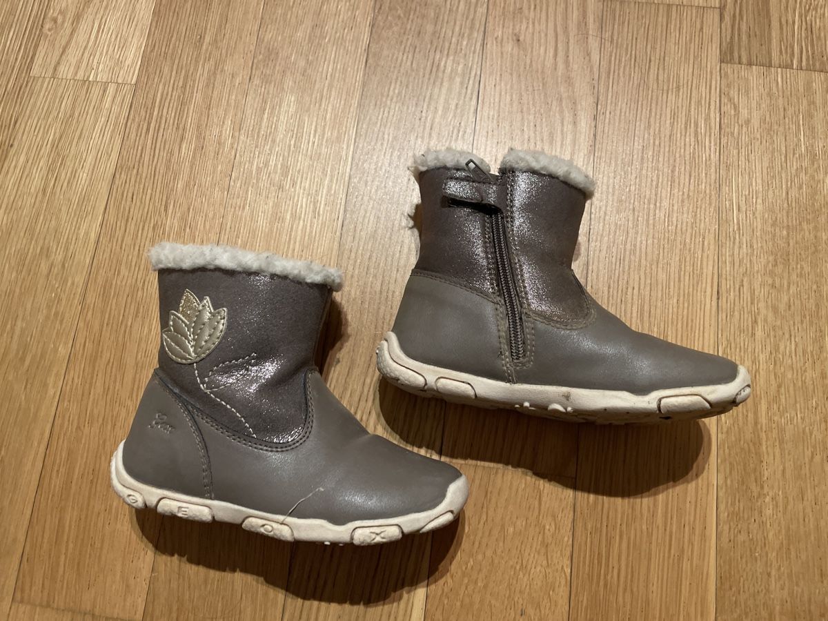Geox Scarpe per ragazzi: Geox Respira Mädchen Winterstiefel Gr. 25 – Usato da Winterthur venduto da Tiklo 1
