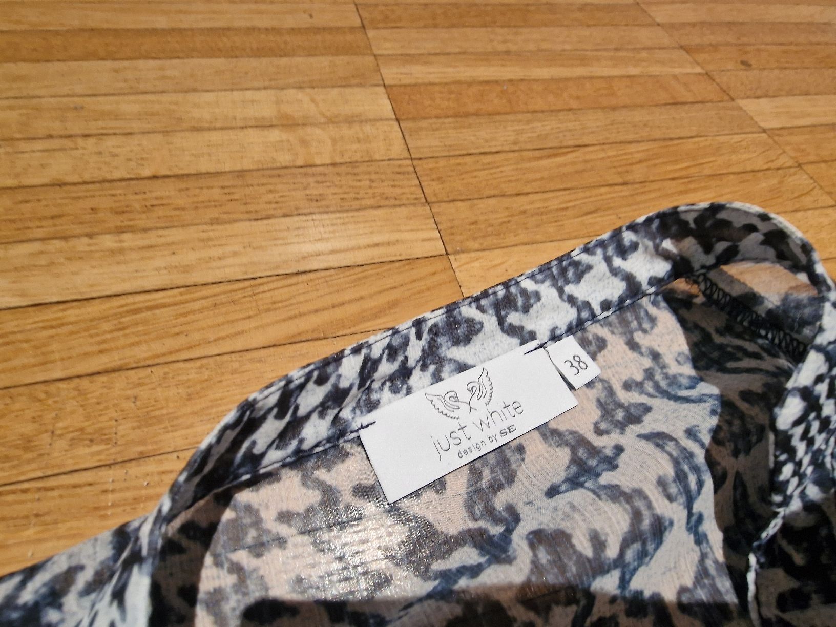 Camicette: Just White Bluse Gr. 38 mit speziellem Muster – Usato da Laufenburg venduto da may_r2st 3