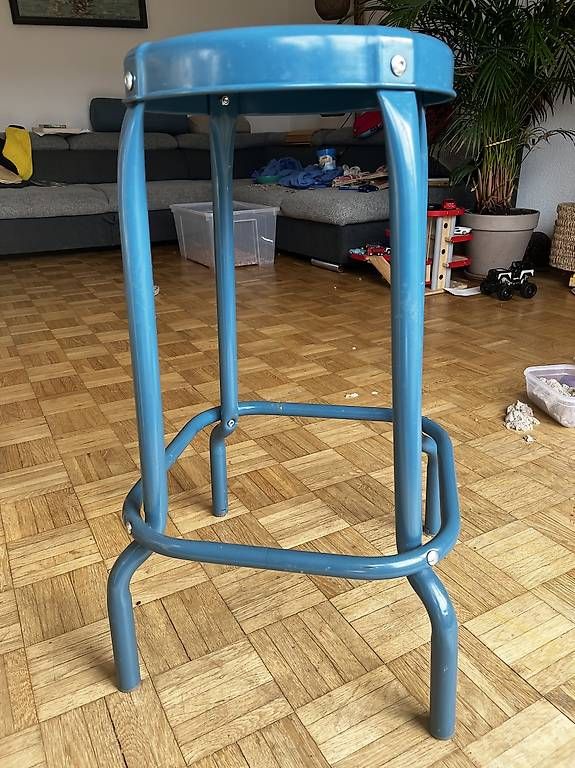 Ikea Sgabelli: Ikea stool in beautifulu blue colour – Usato da Bern venduto da mad_fn5b 2