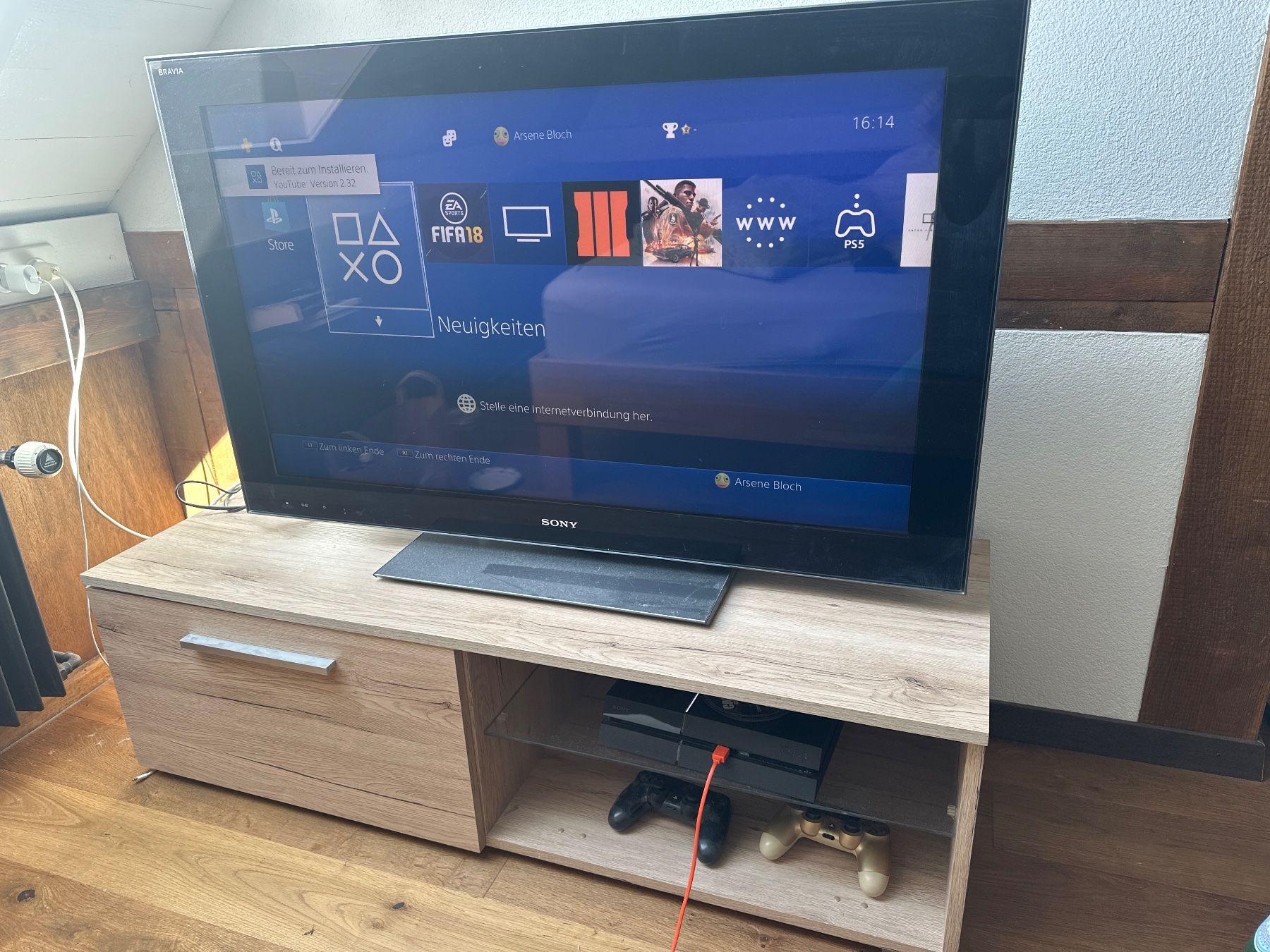Giochi: PS4 + Sony Fernseher + Möbel – Usato da Bern venduto da 4rs3n3