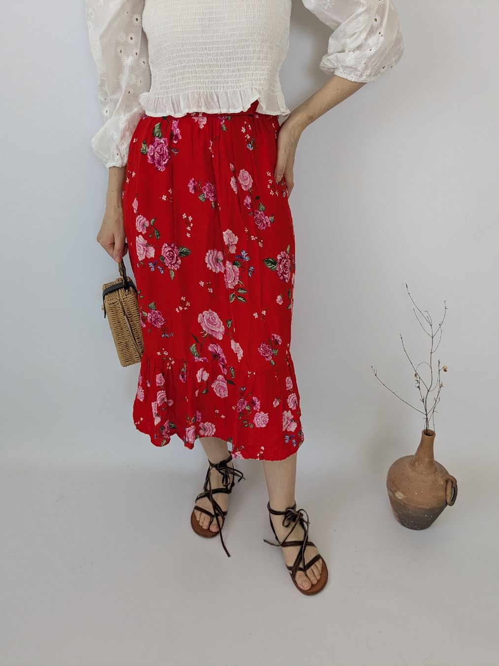 H&M Jupes: Rock rot Blumenmuster Grösse 34 H&M Divided – D'occasion à Rorschach par olg_5qq2