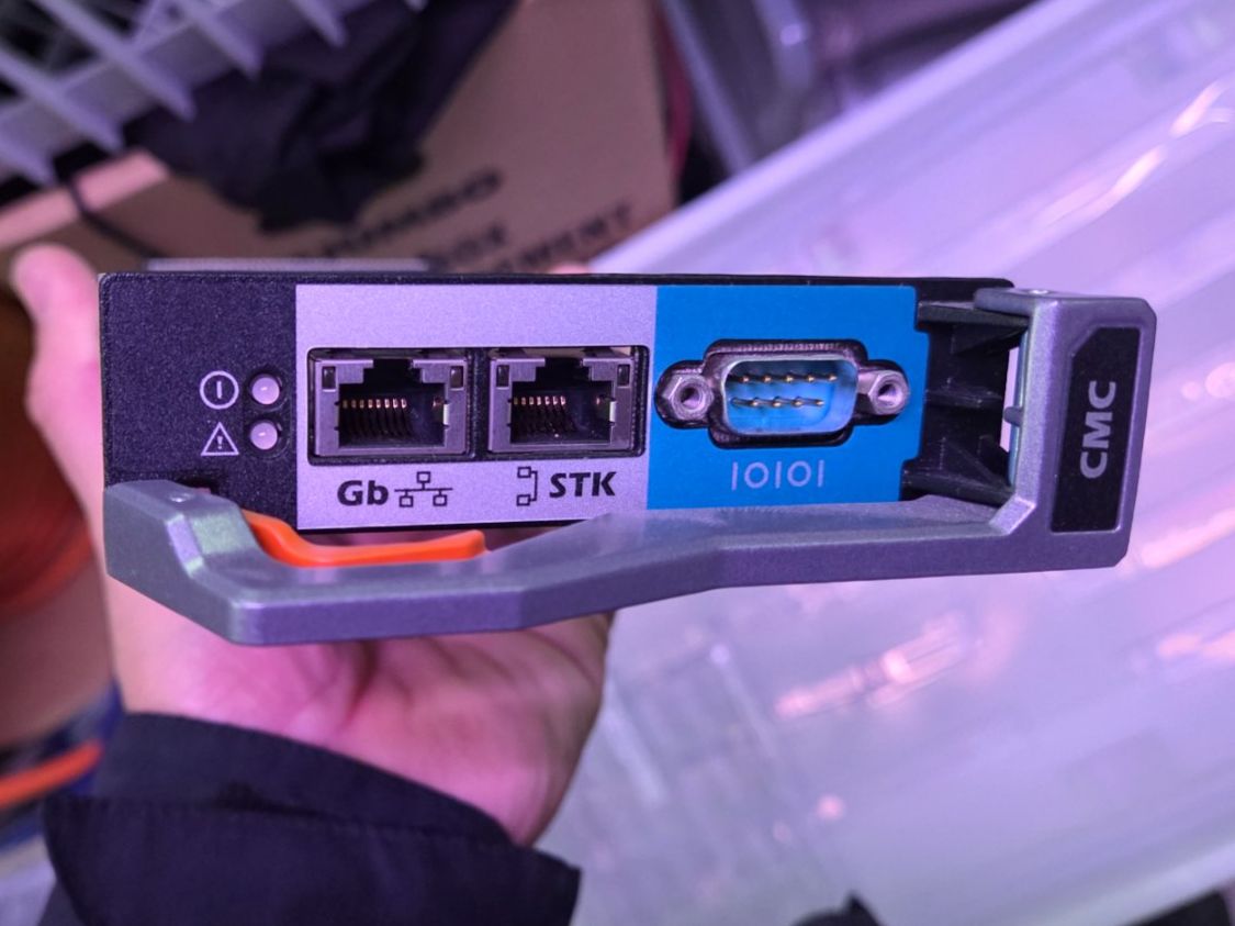 Dell Server: Dell mit 2GB PowerEdge M1000E Storage CMC Controller Module – Gebraucht aus Zürich von eymen20