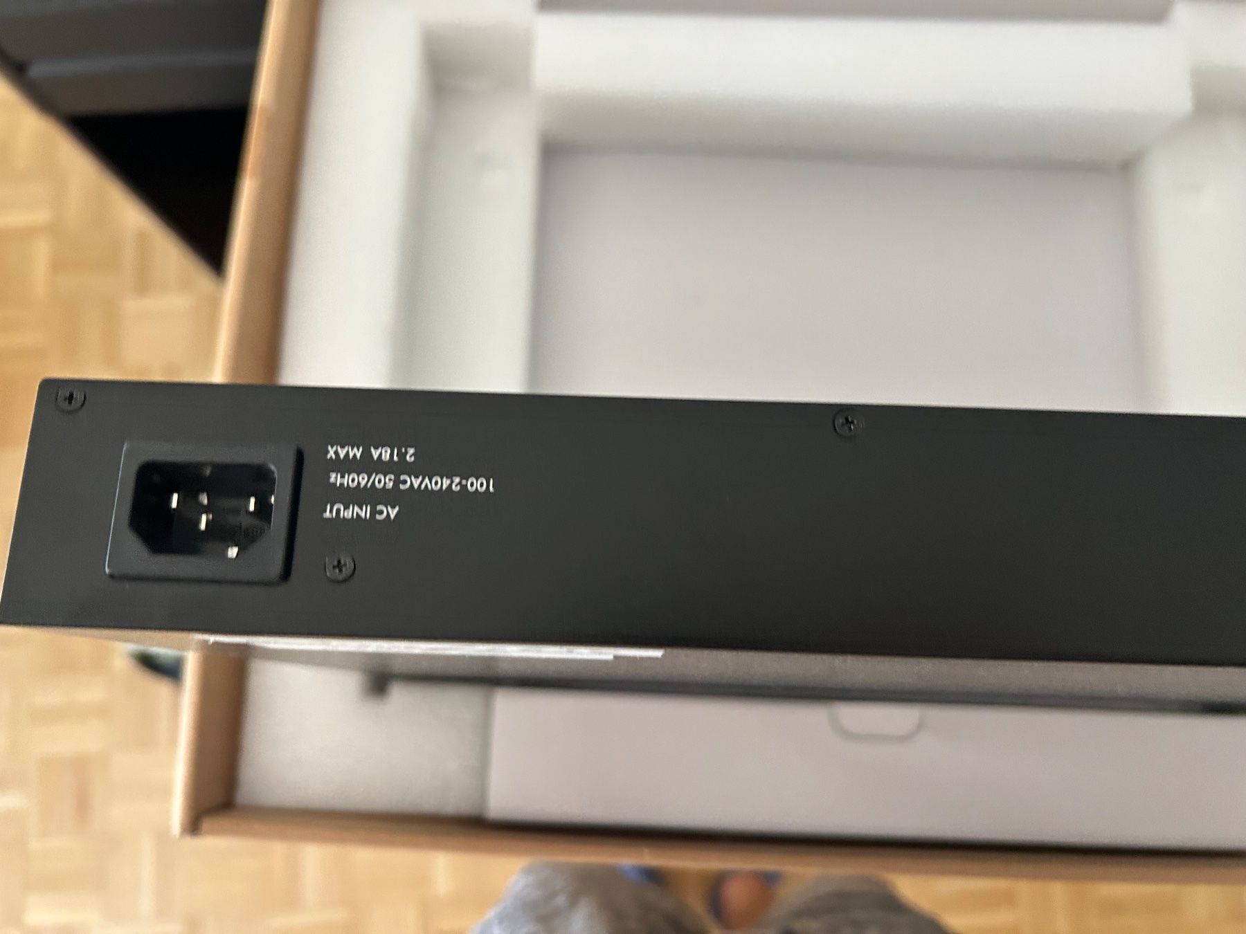 Hub & Switch: ZyXEL GS1900-24HP Switch – Usato da Basel venduto da max_dxb7 3