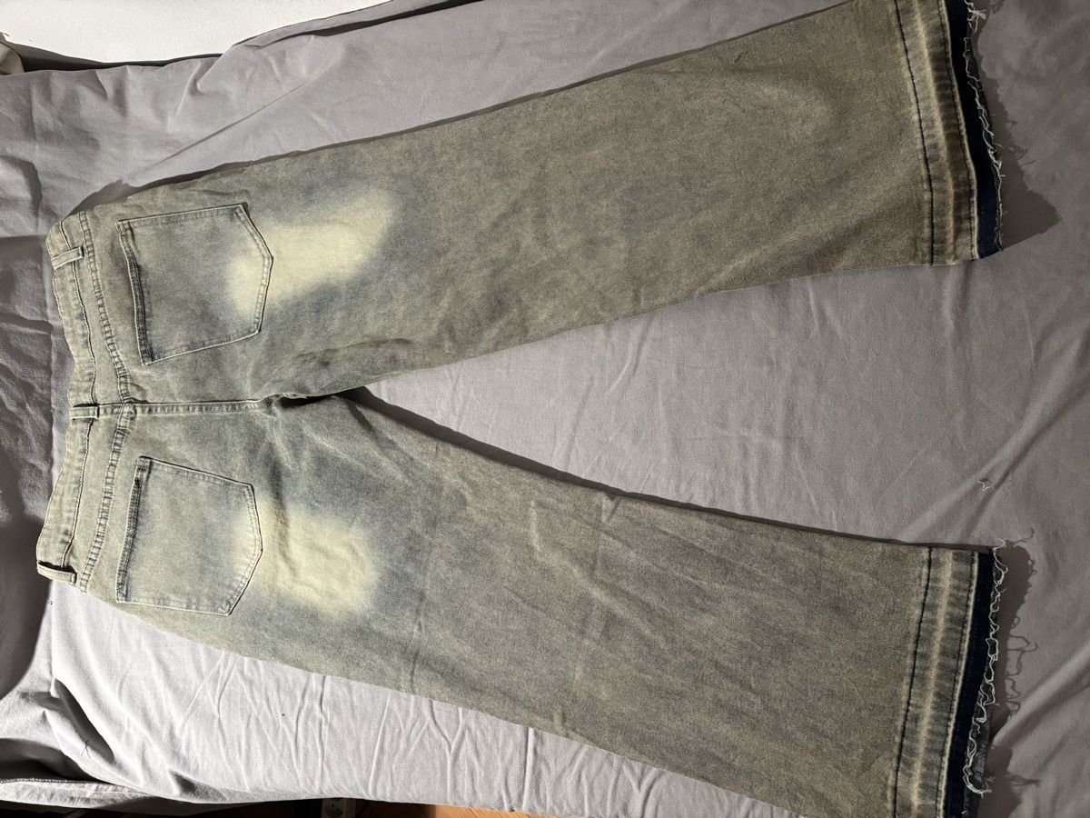 Jeans: Jeans flare – Usato da Genève venduto da Nathanwatchch 1
