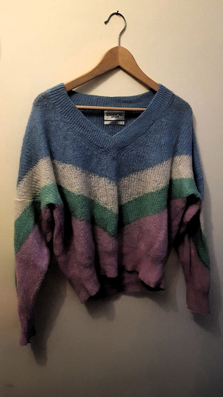 Maglioni & Felpe: Strickpullover Essentiel Antwerp, Grösse ca. M-L – Usato da Zezikon venduto da Upsetter 1