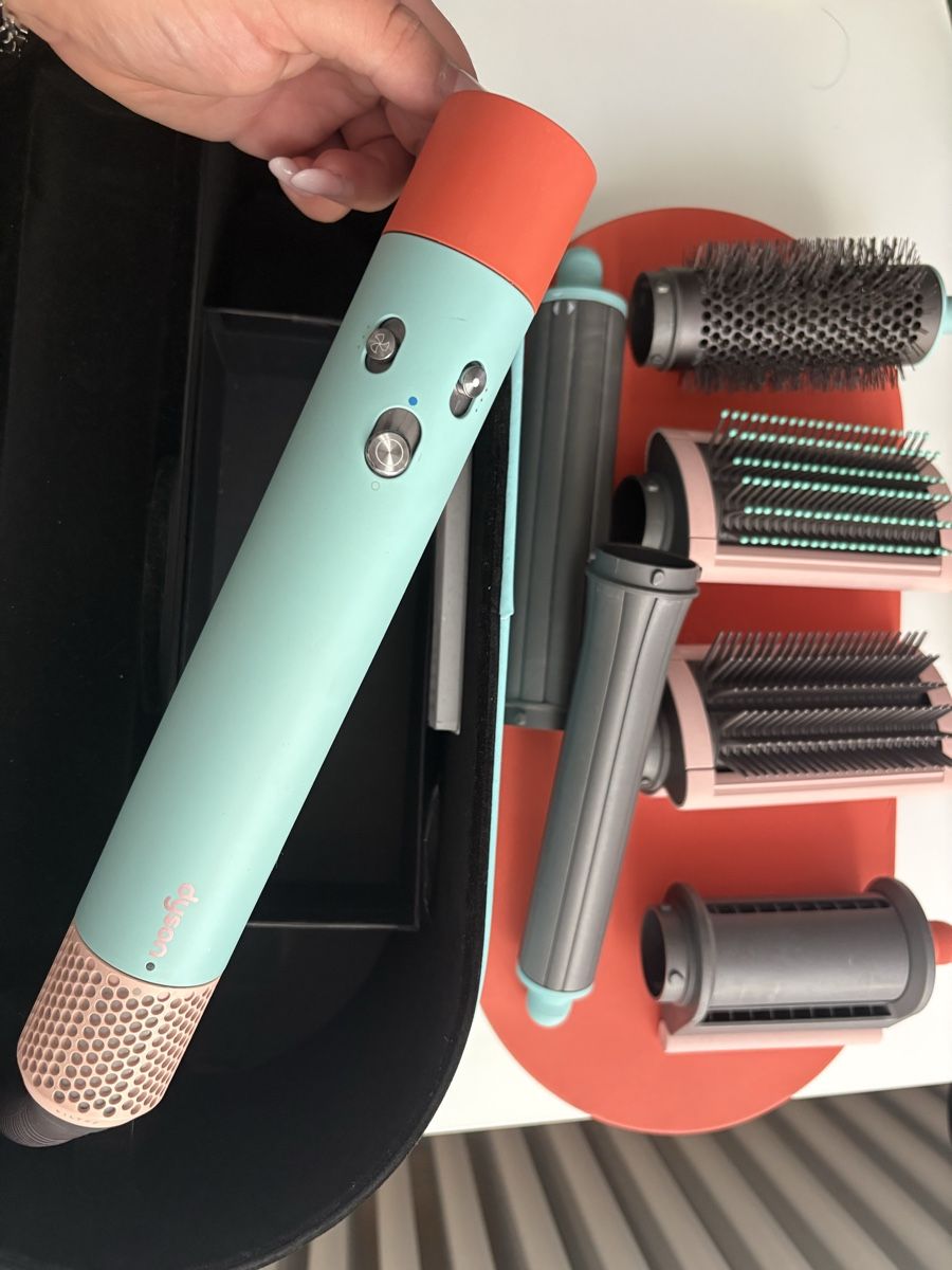 Dyson Sèche-cheveux: Dyson Airwrap – D'occasion à Domat/Ems par isa_h72f 1