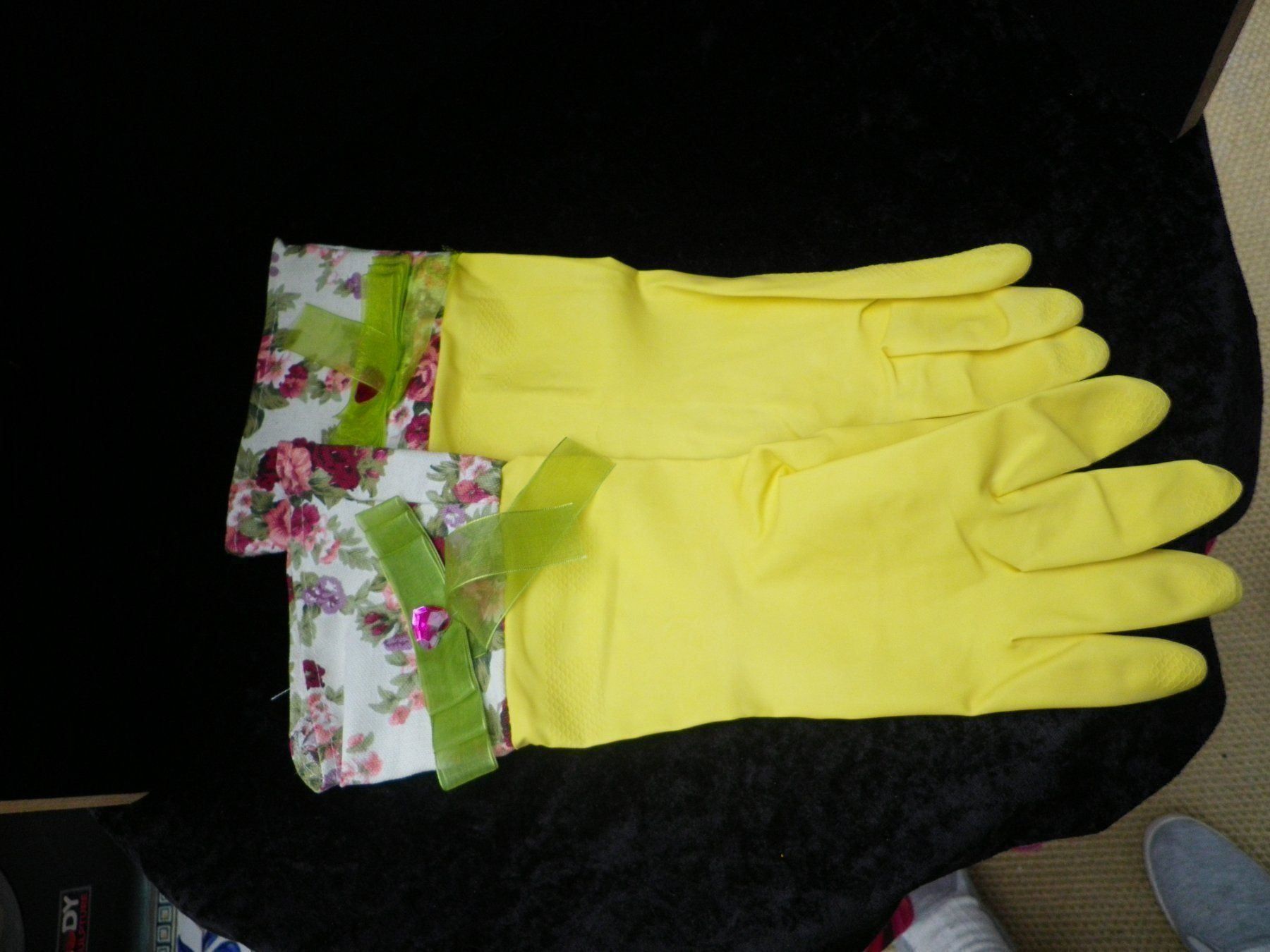 Handschuhe & Handstulpen: Edel Handschuhe / Geschenk – Gebraucht aus Reinach von Mietze