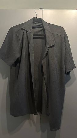 Schwarzes Kurzarmhemd  Oversized