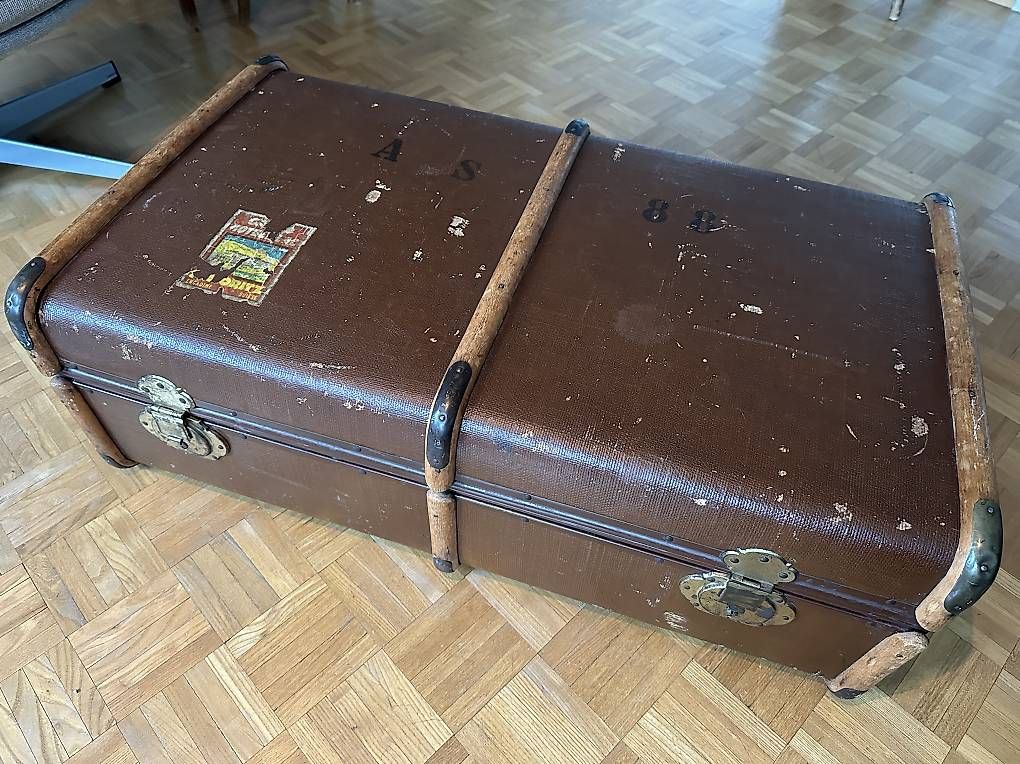 Valises de voyage: Überseekoffer / Couchtisch – D'occasion à Zürich par tobs5