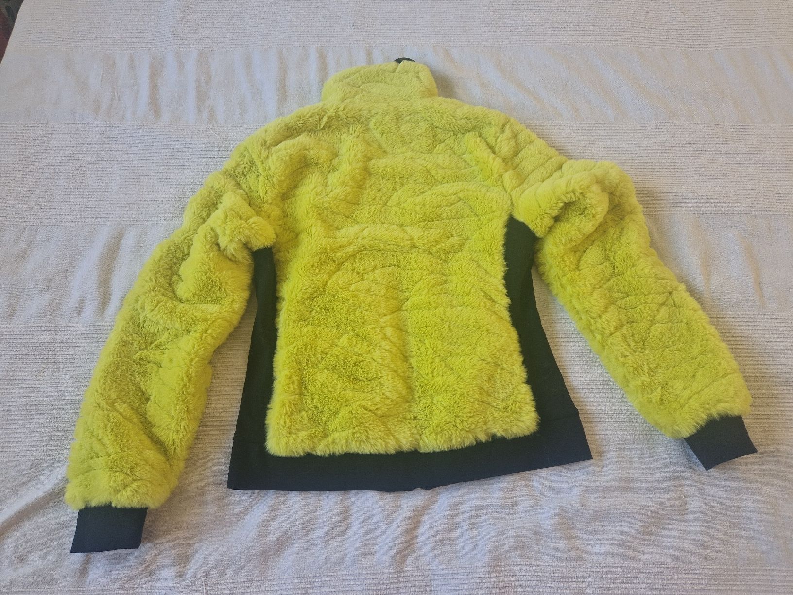 Luhta Jacken: Luhta Isolathi Jacke, neuwertig, Gr. S, Neon/Aloe – Neu und originalverpackt aus Zürich von stefanella 1