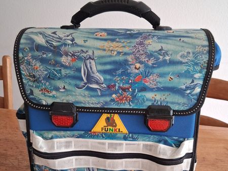 SCHULTASCHE Marke FUNKI - DELFINE - BLAU