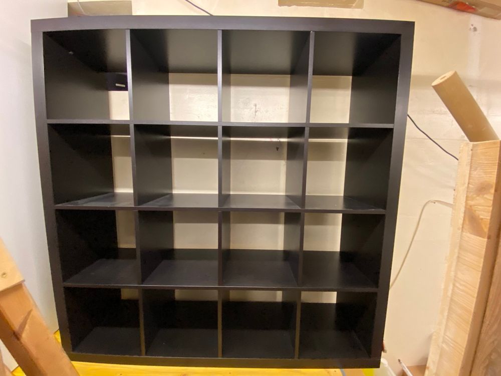 Expedit/Kallax 4x4 schwarzbraun Kaufen auf Ricardo