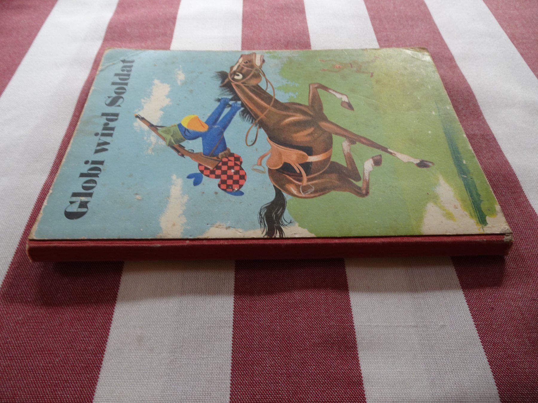 Comics: Globi wird Soldat - 4. Auflage von 1960 - G276 – Gebraucht aus Küssnacht am Rigi von Bookslove 8