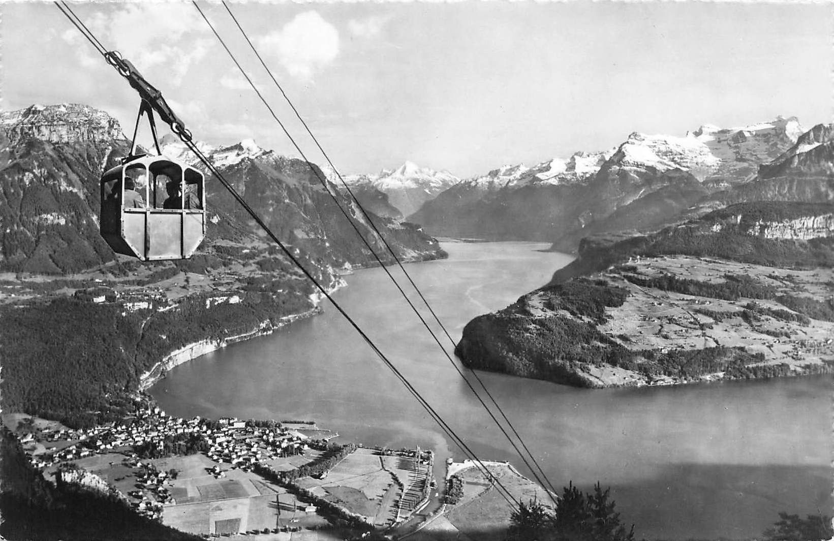 Cartoline postali: Luftseilbahn Brunnen urmiberg Gondelbahn – Usato da Biasca venduto da Blenio71
