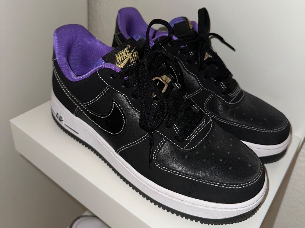 Air force 1 noir violet hot sale