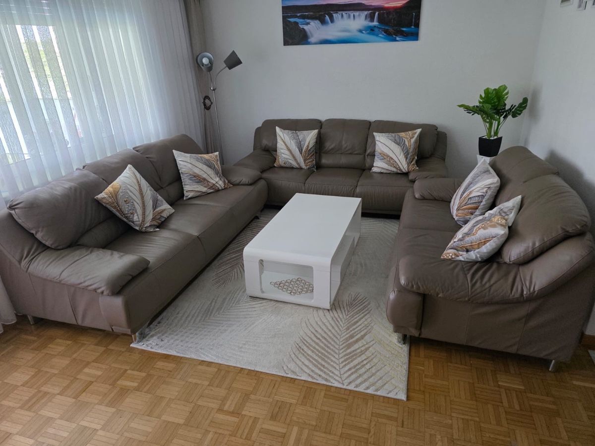 Sofas: Ledersofa – D'occasion à Wetzikon ZH par Kolouns