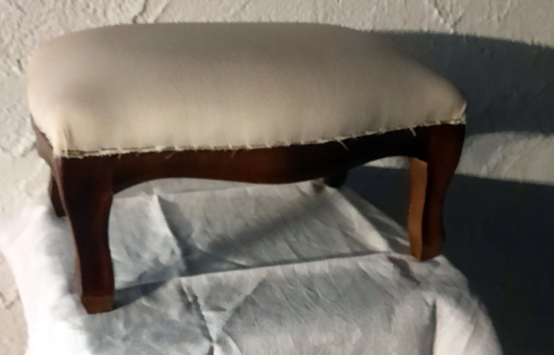 Sgabelli: Antiker Fussschemel SCHÄMELI – Nuovo e nell'imballaggio originale da Eschenbach venduto da Alicekunst 1