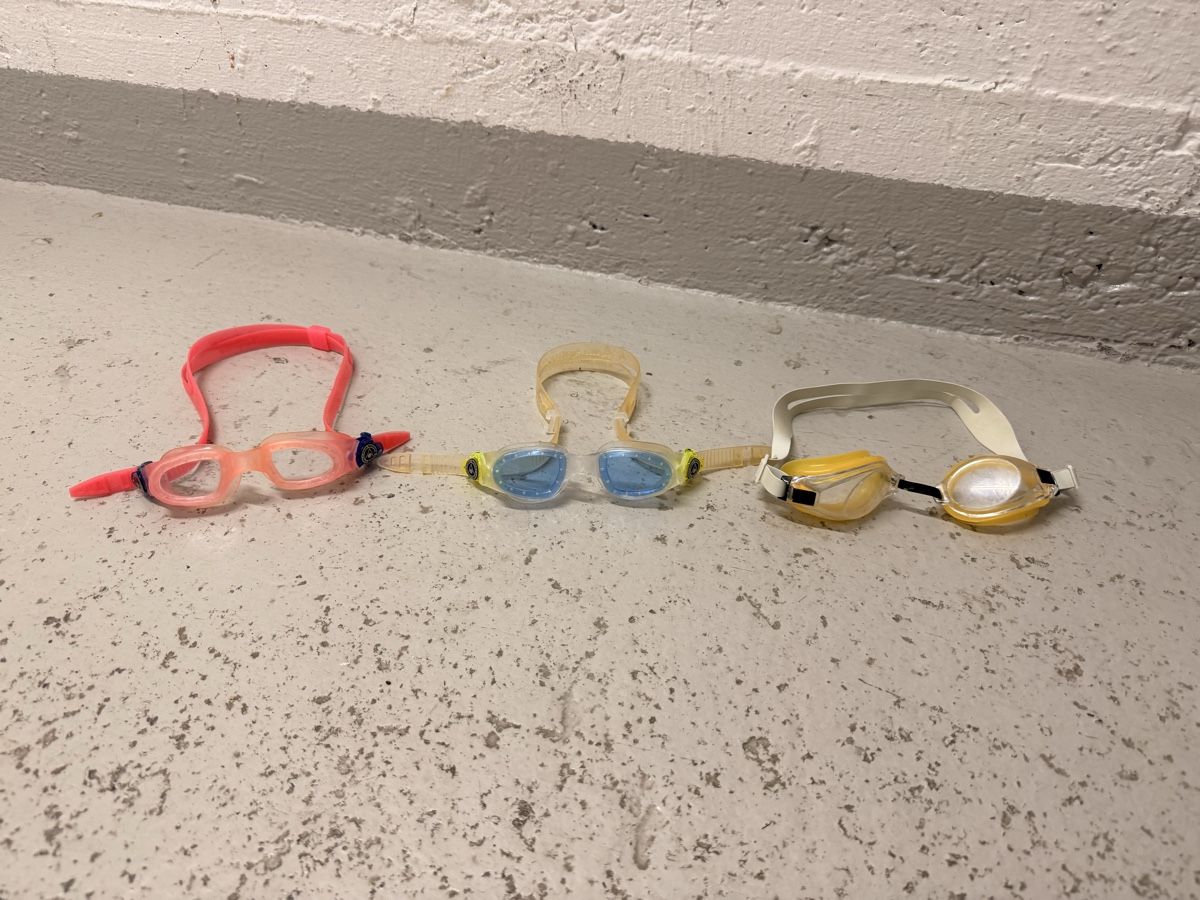 Speedo Occhiali & Lenti: Schwimmbrillen Kinder 3er Set gebraucht – Usato da Zürich venduto da Cleo234