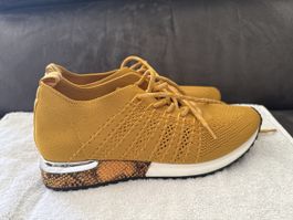 Sneaker – Größe 40