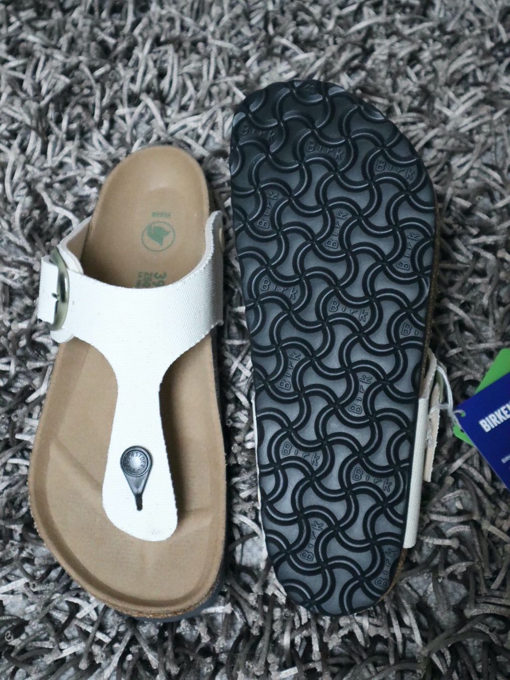 Birkenstock Chaussures femmes: Birkenstock, Gizeh Big Buckle, Gr. 39, eggshell, NEU – Neuf avec emballage d'origine à Wattwil par glueck 3