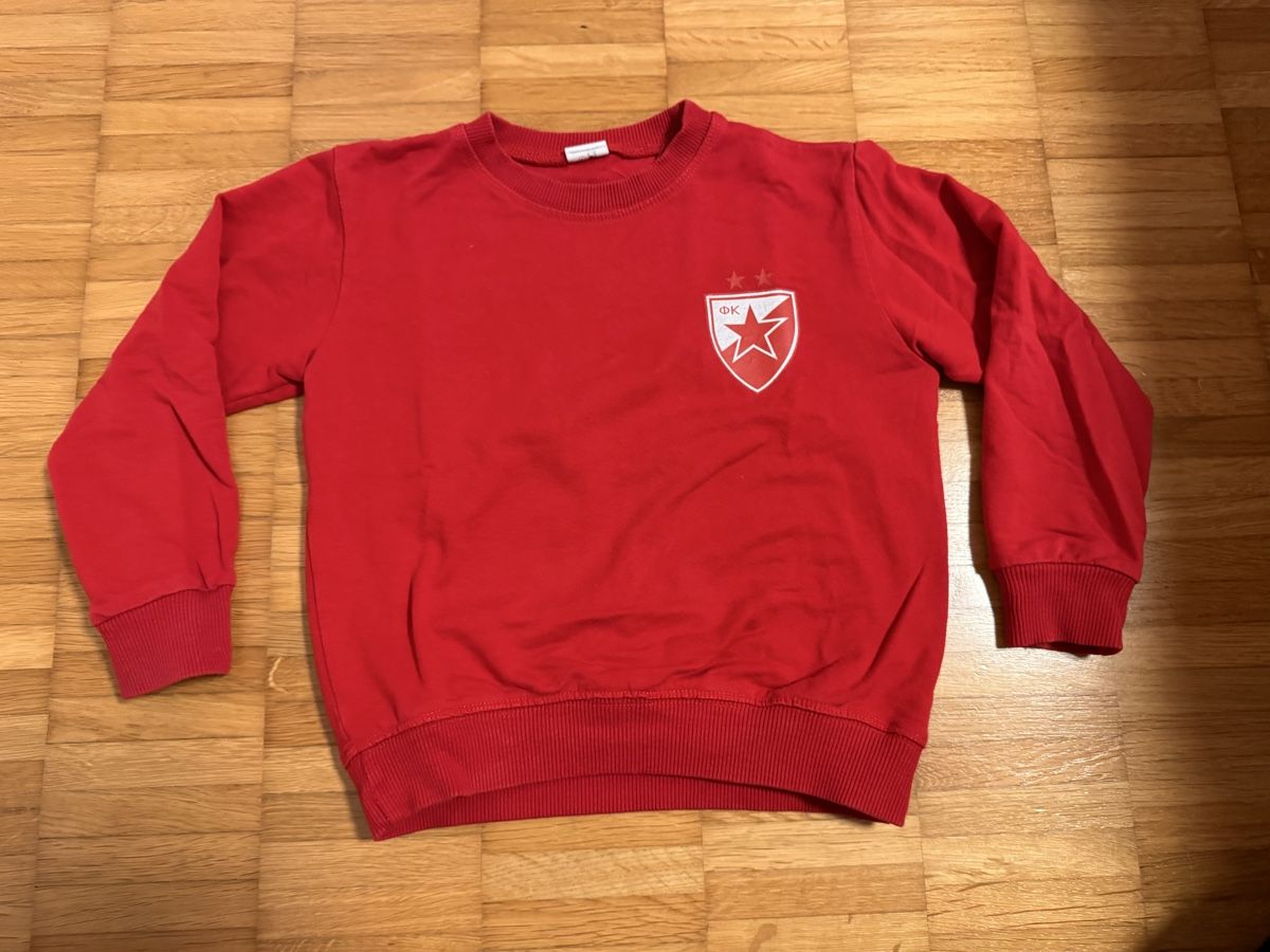 Maglioni & Felpe: Roter Stern Pullover Gr. 116! – Usato da Jona venduto da Good_luck1_