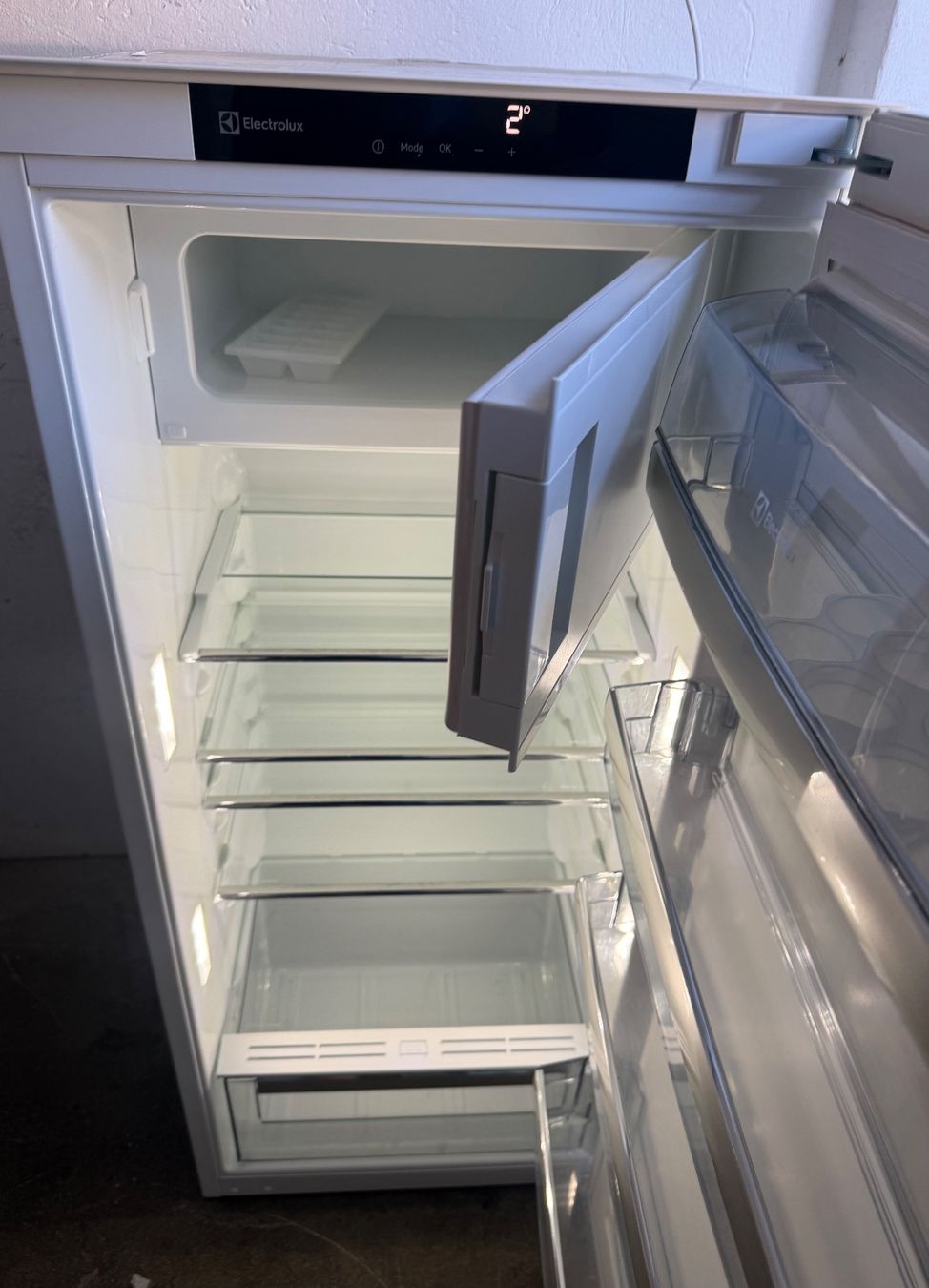 Electrolux Frigoriferi: Electrolux A+++  H127 Eibaukühlschrank – Usato da Kloten venduto da top2000 3