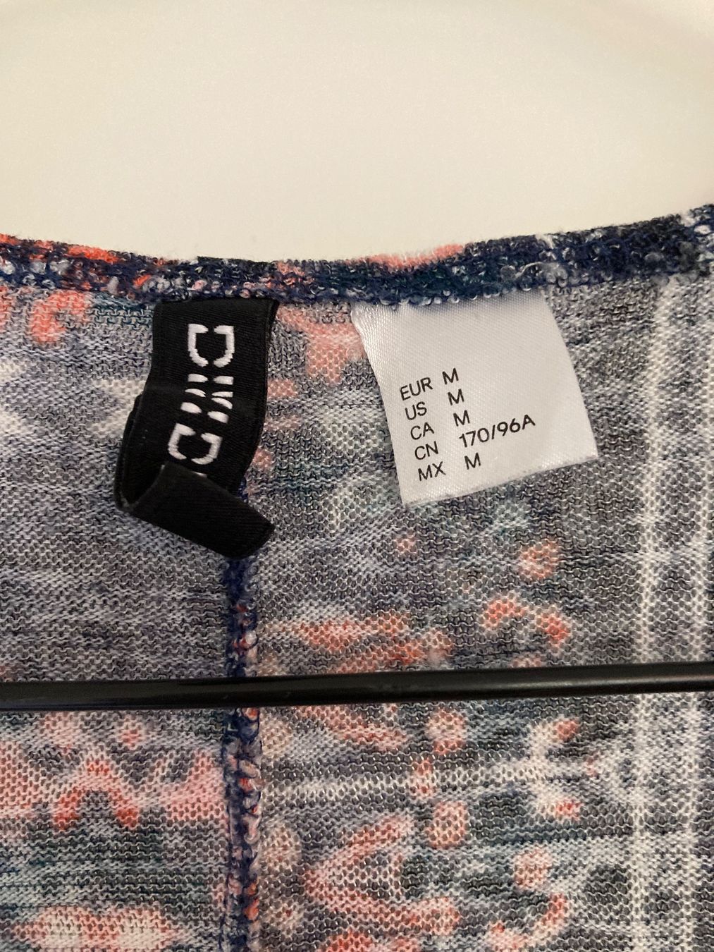 H&M Vestes: Lange farbige Strickjacke – D'occasion à Zürich par vesieber 1