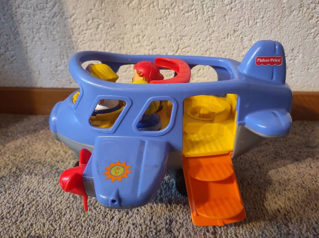 Giocattoli: Flugzeug mit 3 Spielfiguren – Usato da Gähwil venduto da Lisa123456789