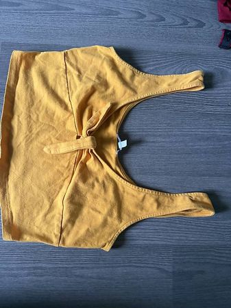 Crop top jaune moutarde 