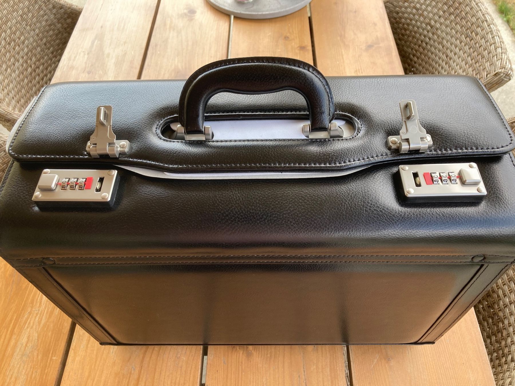 Valises de voyage: Pilotenkoffer / Aktenkoffer elegant – Neuf avec emballage d'origine à Fulenbach par Hagelhans 6