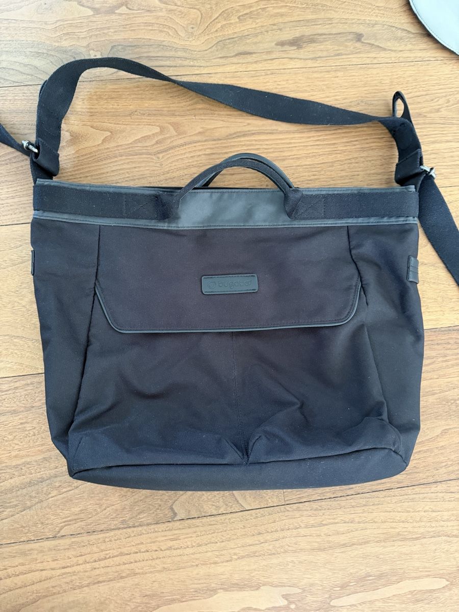 Bugaboo Kindertaschen: Bugaboo Wickeltasche inkl Wickelunterlage – Gebraucht aus Zürich von mahin01