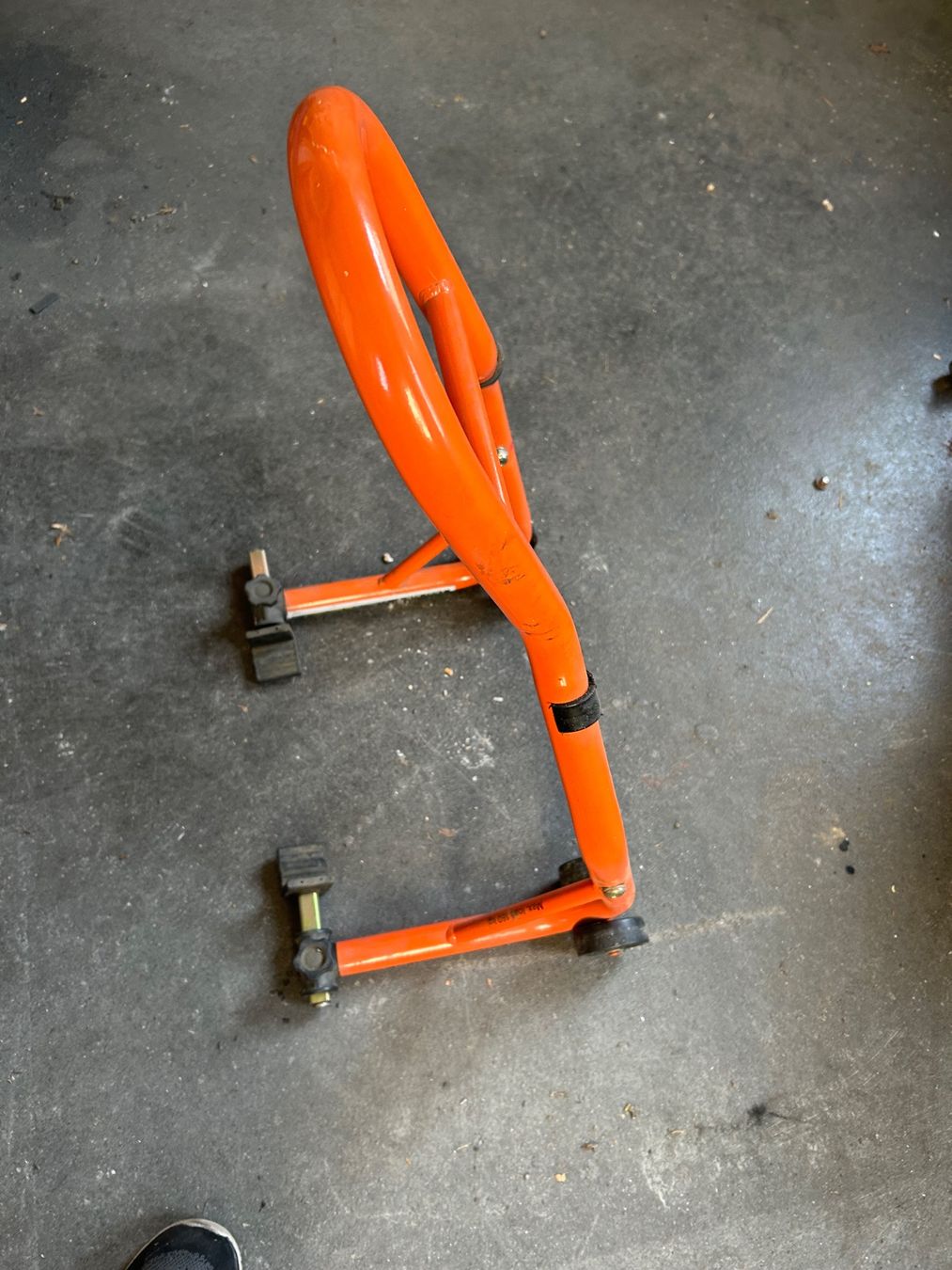 Stander: Motorrad Ständer orange Hinterrad montiert gebraucht – Usato da Dietwil venduto da Schrauber1980 2