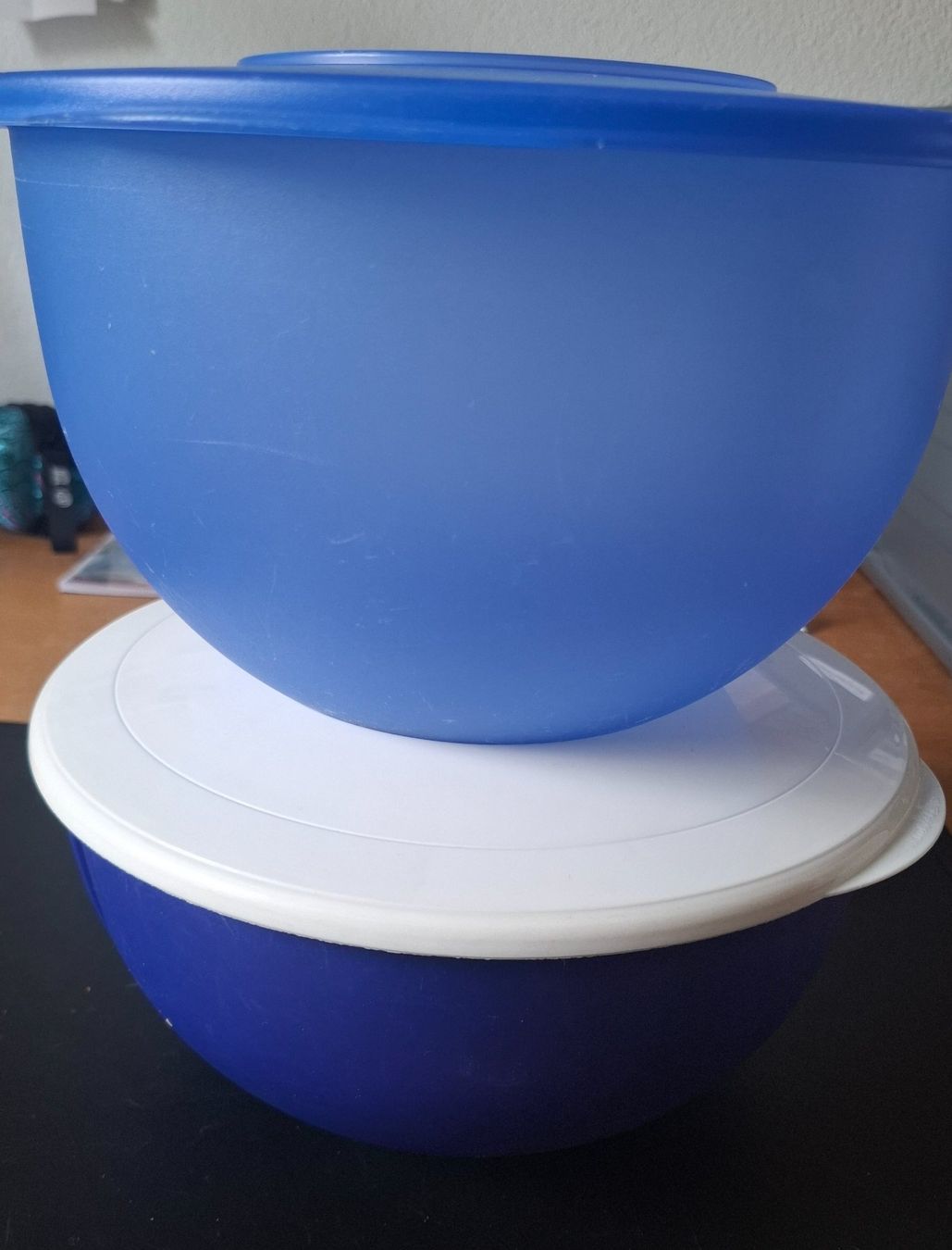 Ciotole: Original Tupperware, 2 grosse Schüsseln – Usato da Oberuzwil venduto da Dingo4
