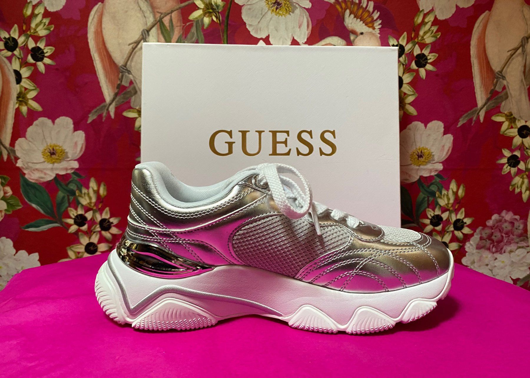 Damenschuhe: GUESS Sneakers – Gebraucht aus Gerra (Verzasca) von trend-corner 2