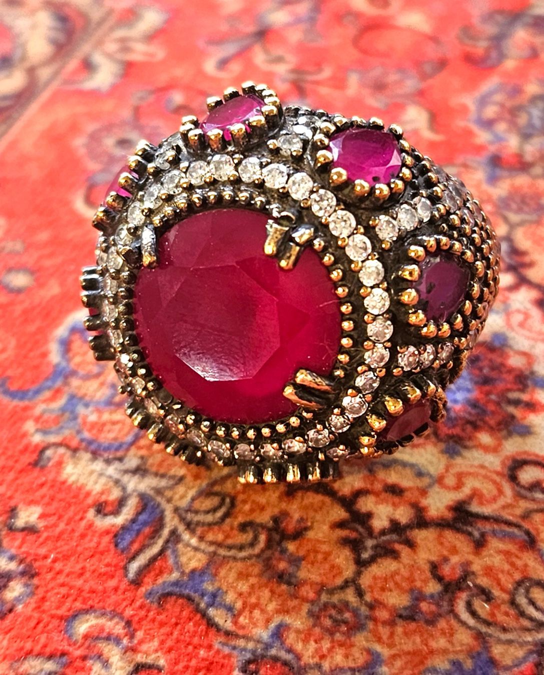Bagues: Wunderschöner Ring mit Rubin und Zirkonia – Neuf (Voir description) à Zürich par adriben 1