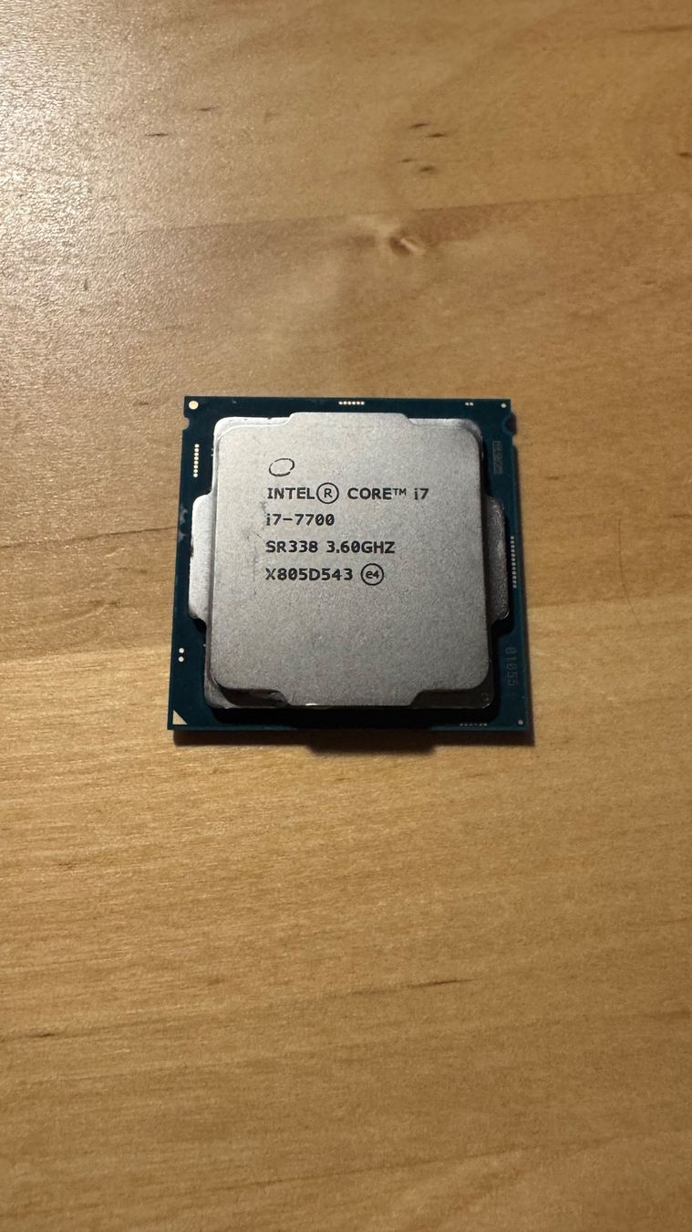 Intel Componenti elettronici: Intel Core i7-7700 CPU (3.60 GHz, Socket LGA1151) – Usato da Urnäsch venduto da vet_dg9l