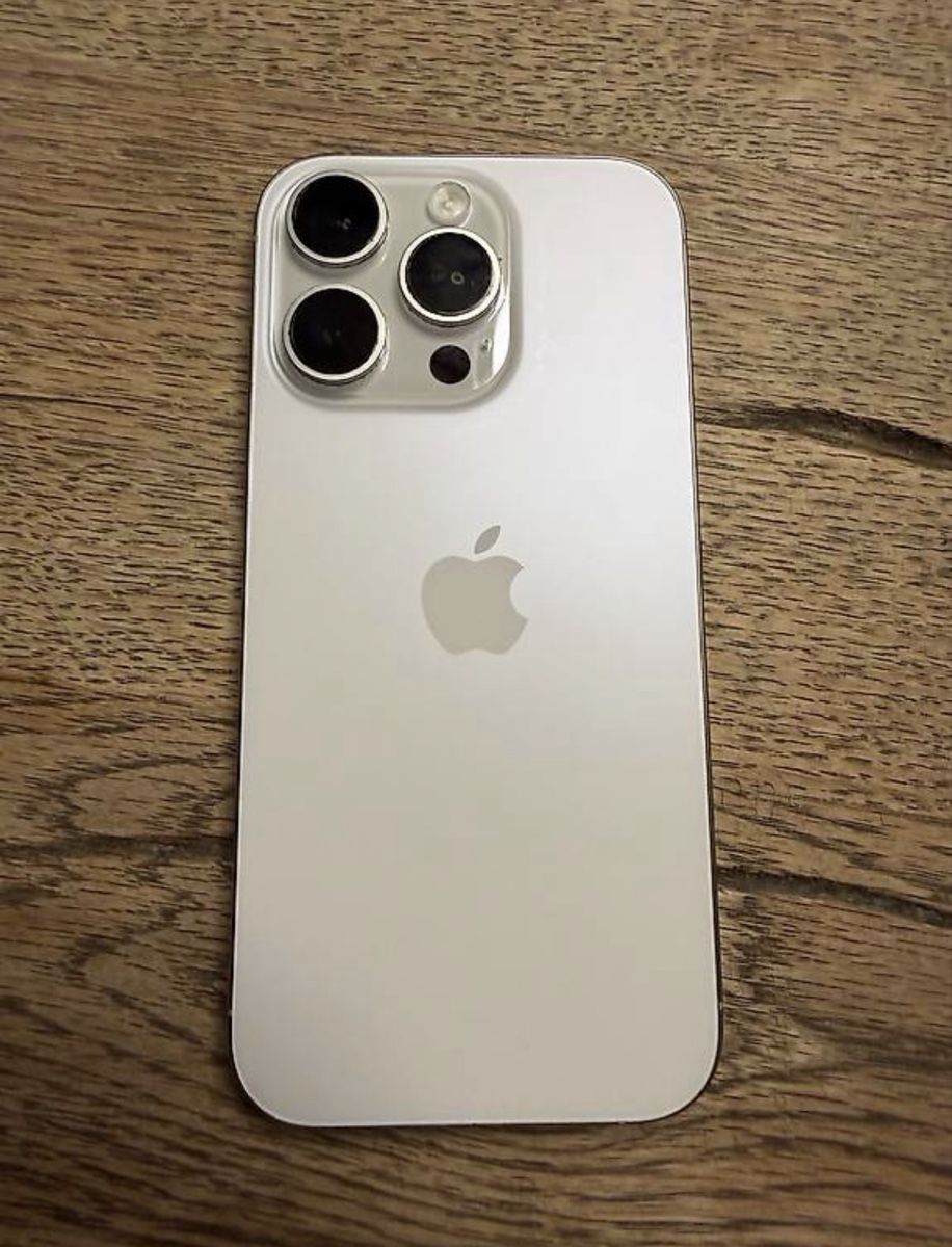 Apple Portables: IPHONE 16pro / 128 GB – D'occasion à Ottikon par Azuerich