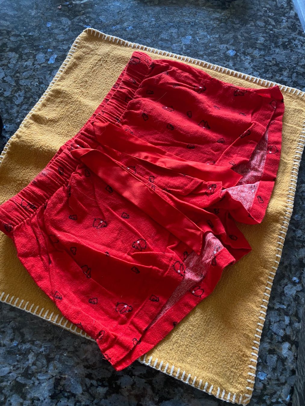 Pantaloni: Old Navy  Shorts rot  Grösse XS – Usato da Allenwinden venduto da Obalu 1