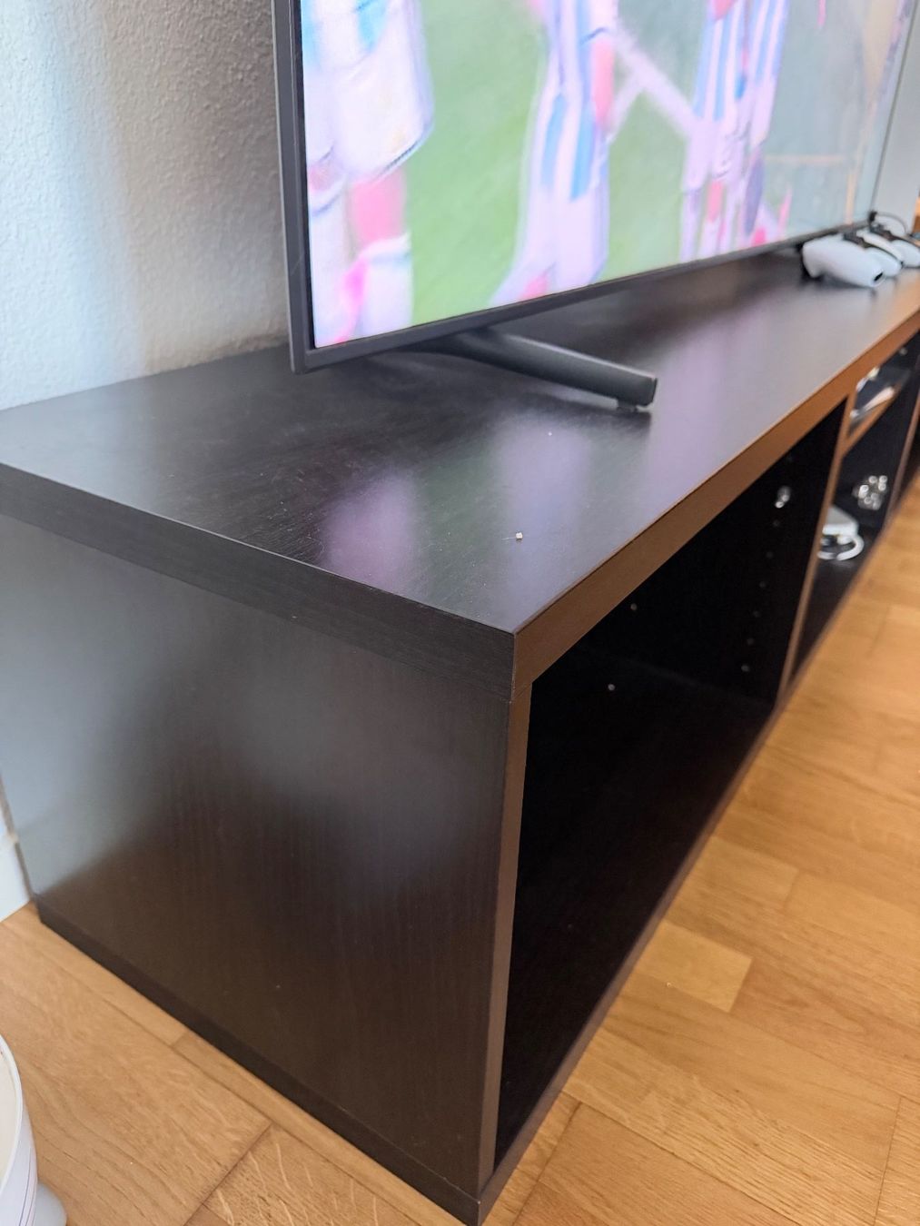 Ikea Meubles TV: TV Möbel Besta (IKEA) – D'occasion à Egerkingen par bookworm96 1